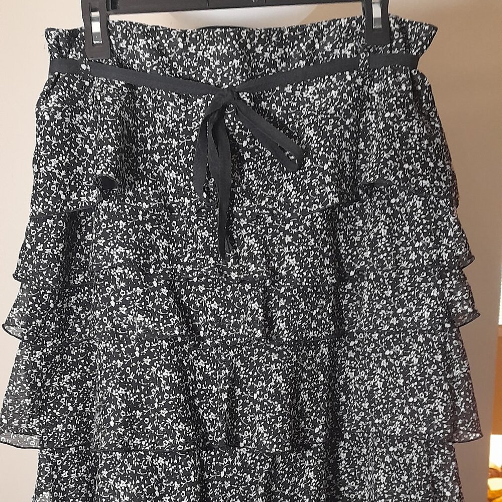 Flowery Skirt with belt